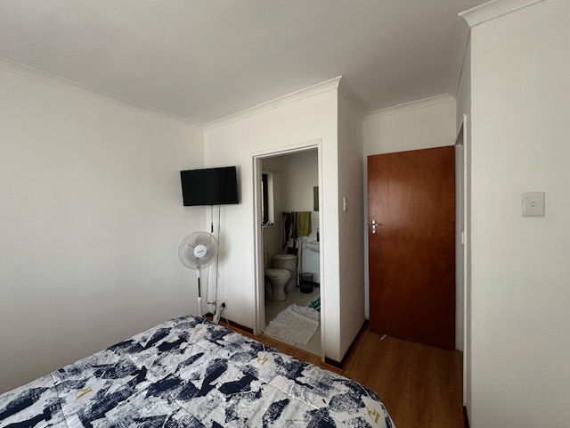 To Let 3 Bedroom Property for Rent in Wynberg Western Cape